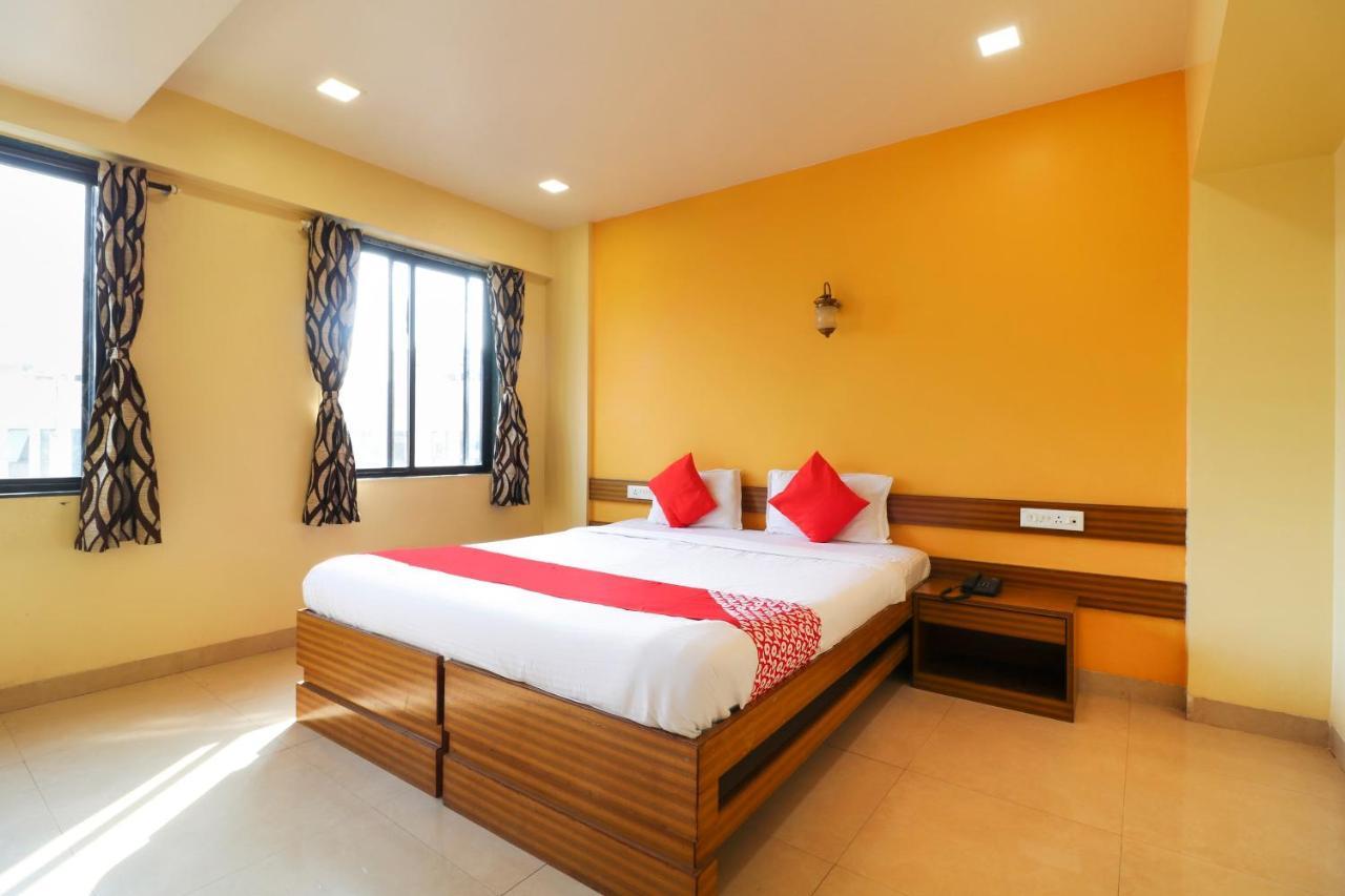 Oyo 10679 Hotel Nanashree Executive Wagholi Exterior photo