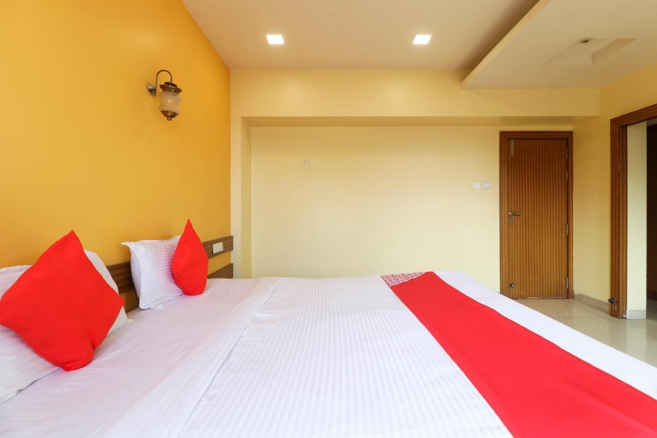 Oyo 10679 Hotel Nanashree Executive Wagholi Exterior photo